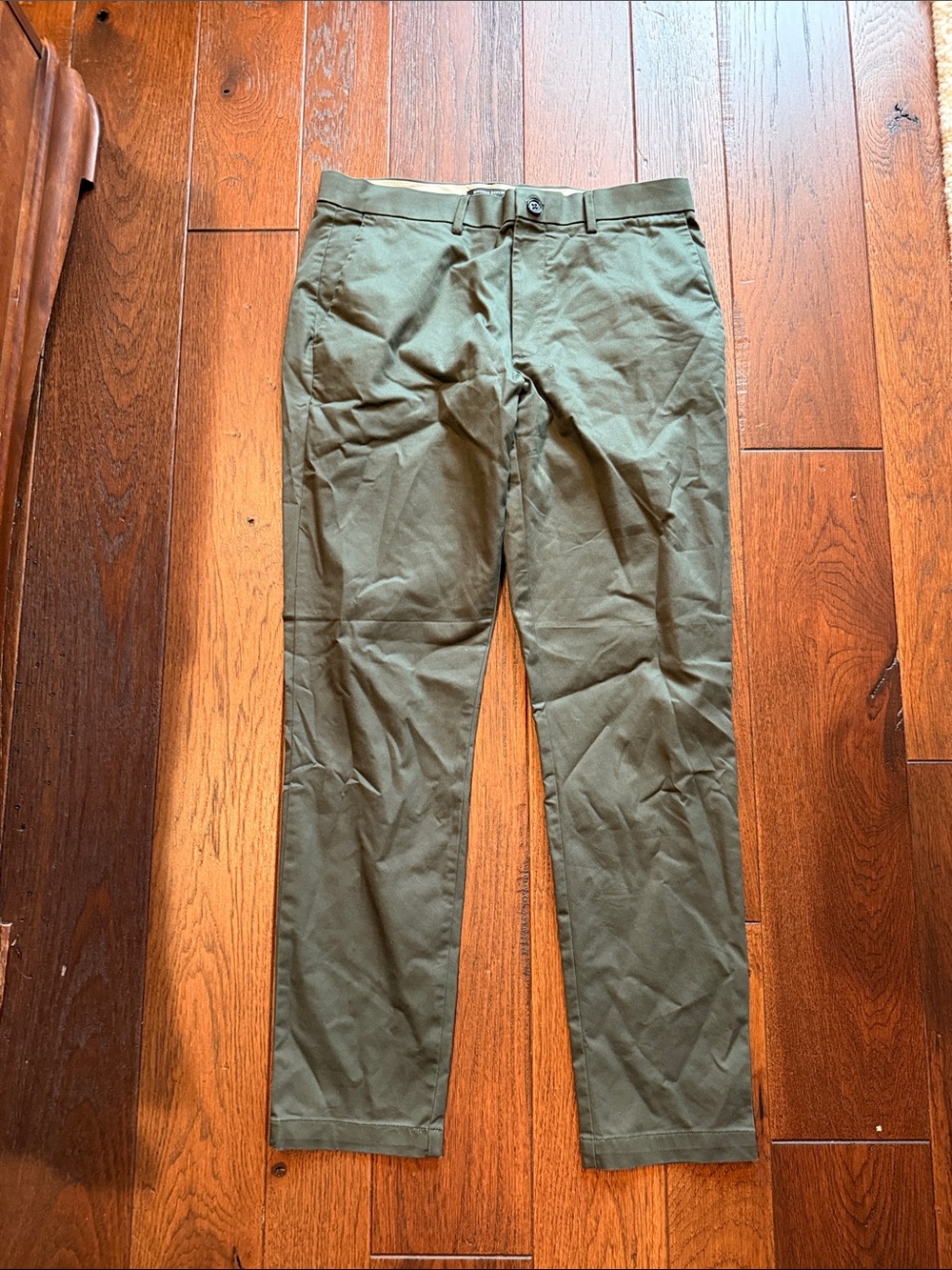 Banana Republic Slim Chino Pants in Olive Green